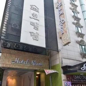Reem Hotel