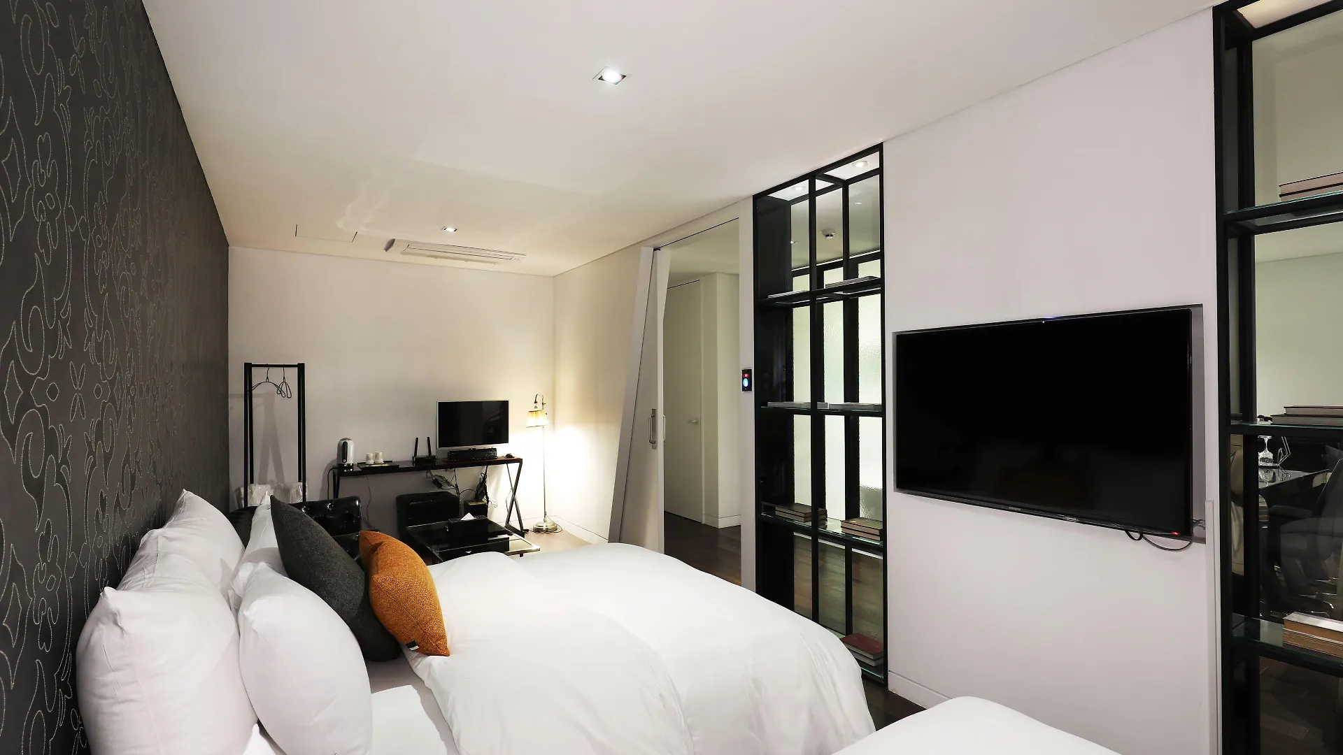 Hotel Amare Incheon 3*,  South Korea